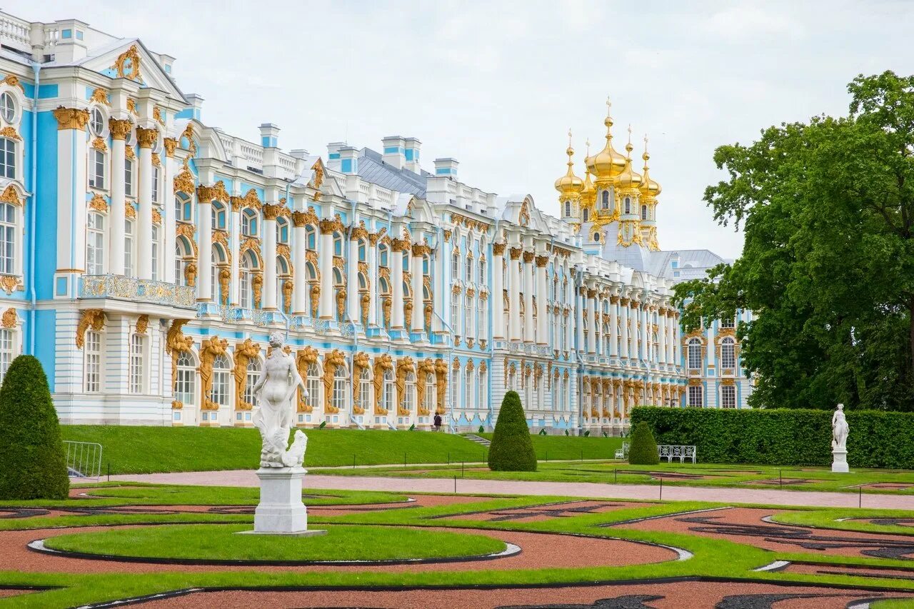 Оф сайт санкт петербурга. Екатерининский дворец в Царском селе. Царское село (музей-заповедник). Большой Екатерининский дворец в Царском селе, Пушкин. Питер Пушкино Екатерининский дворец.