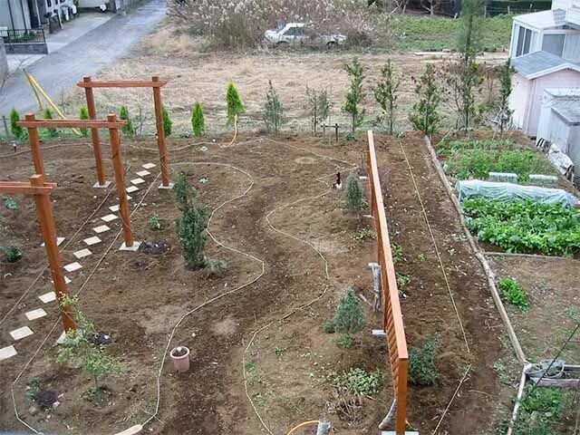 Разметка дорожек на участке. Лабиринт на асфальте. Разметка детских площадок. Гибкая опалубка для дорожек. Игровые дорожки для детей на асфальте.