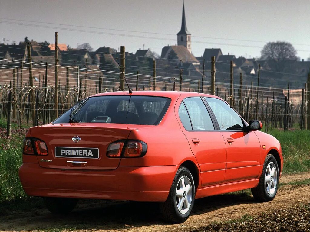 Примера ред. Nissan primera p11 седан. Nissan primera 2003 red. Комната с красными стенами. Red ox реакции.