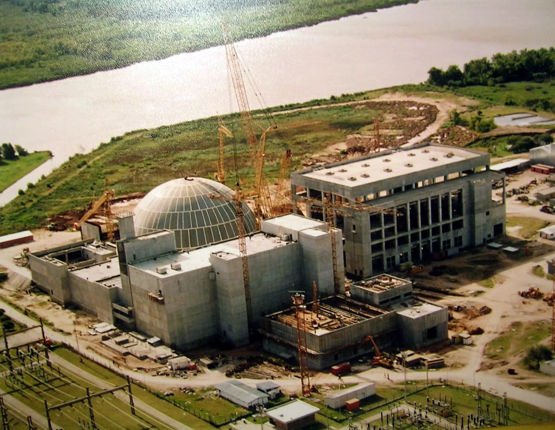 Где была построена атомная электростанция. АЭС Хурагуа. АЭС Атуча. Щелкино атомная станция. АЭС Атуча в Аргентине.