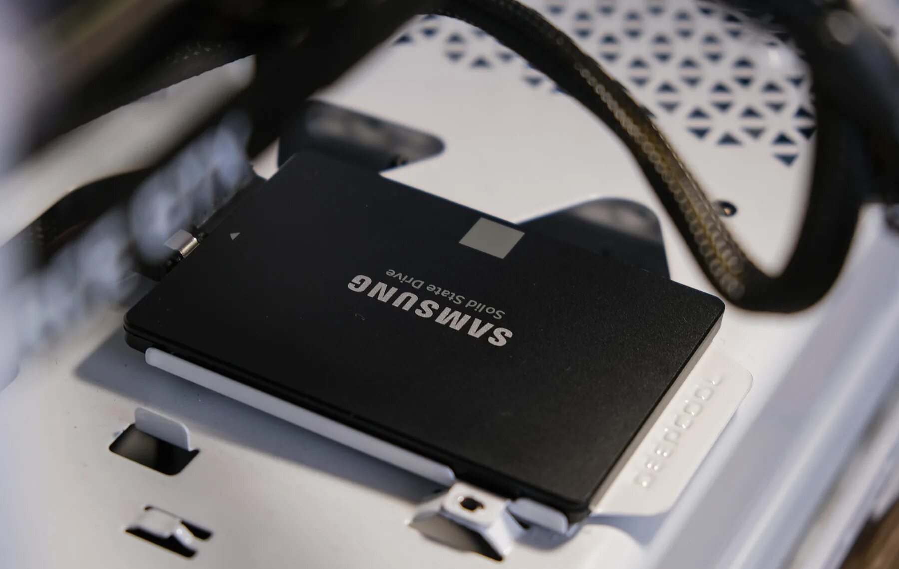 Ssd samsung 850 pro 256gb. Samsung evo ssd винты для крепления. Ssd samsung 870 evo. Ssd: samsung 860 evo 500gb ssd. установка ssd samsung.