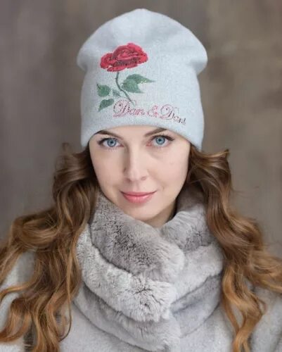 шапка вивьен вествуд с ушками. модные шапки для девочек. речка шапки. шапка вивьен мужская. шапка с надписью.