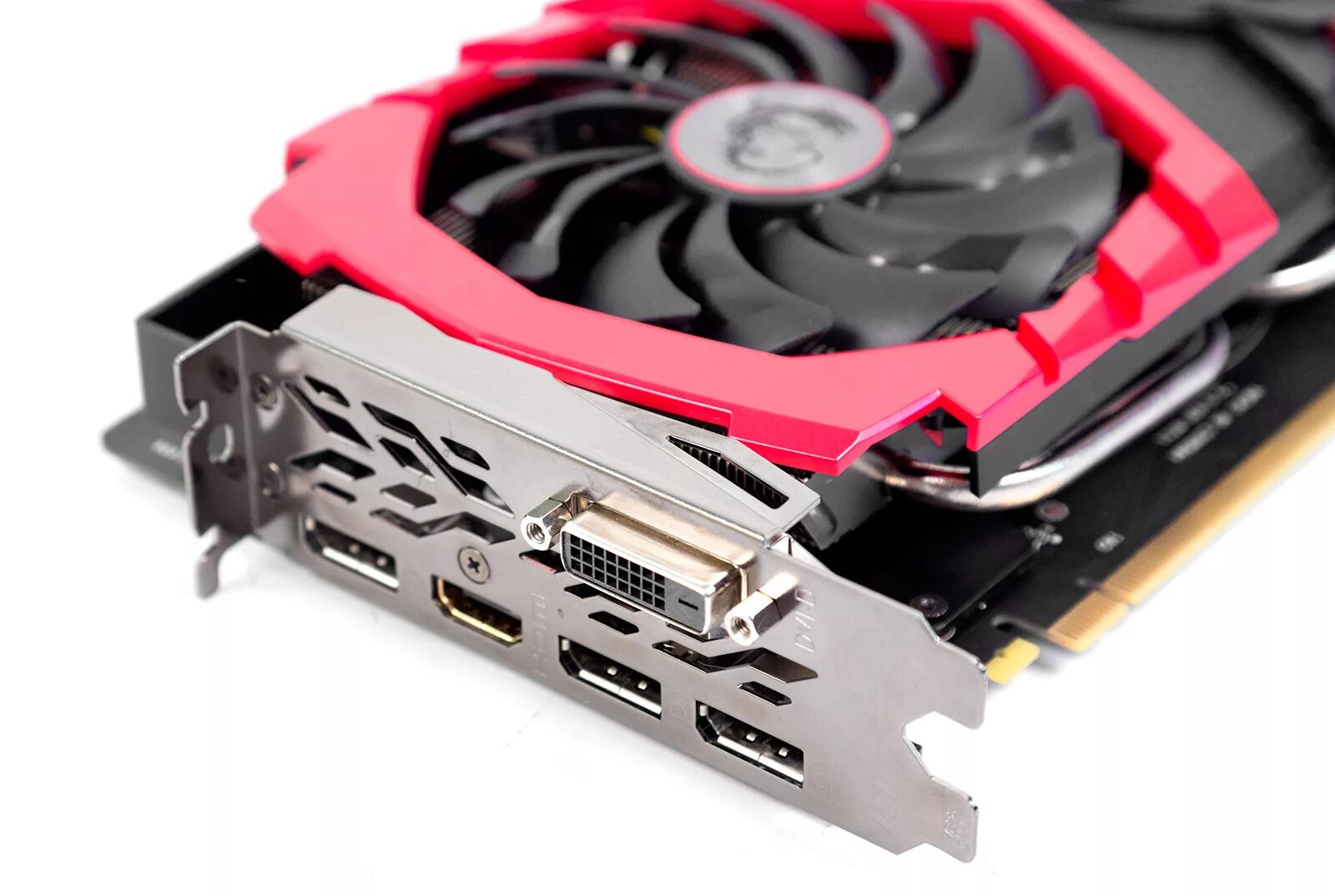 MSI 1070 GTX разъемы. GTX 1070 MSI. GTX 1070 Pin. Разъемы на видеокарте GTX 1070. Msi gtx 1070 gaming