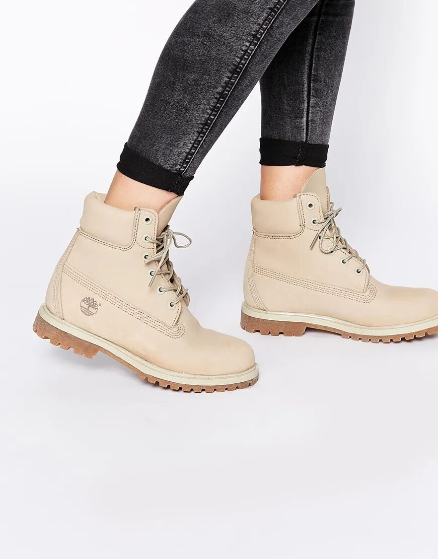 Timberland ботинки БЕЖЕВЫЕБЕЖЕВЫЕ. Зимние ботинки женские тимберленд 2022. Timberland 6 inch женские. Timberland ботинки женские бежевые. Светлые ботинки купить