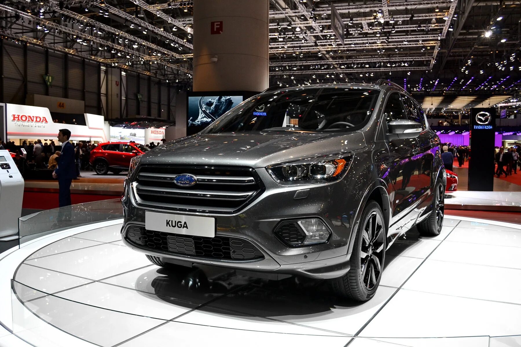 Новый куго. Ford Kuga 2016. Форд Куга 2016 года. Форд Куга 2017. Форд Куга 2 2016.