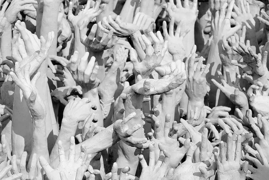 Ват Ронг Кхун внутри. Chiang Rai Temple Black and White.