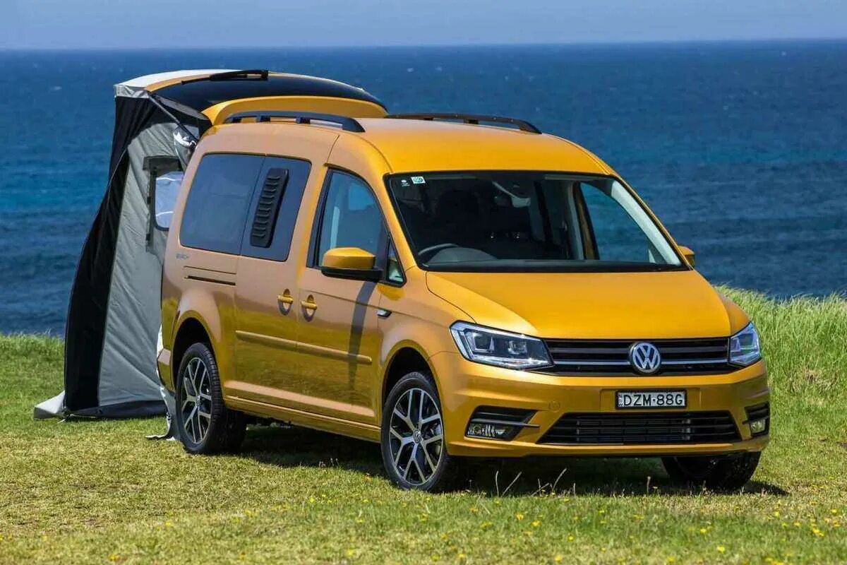 Канди фольксваген. Volkswagen 2kn Caddy Maxi. Фольксваген Кадди макси 2019. Фольксваген Кадди макси 2022. Фольксваген Кадди 2.