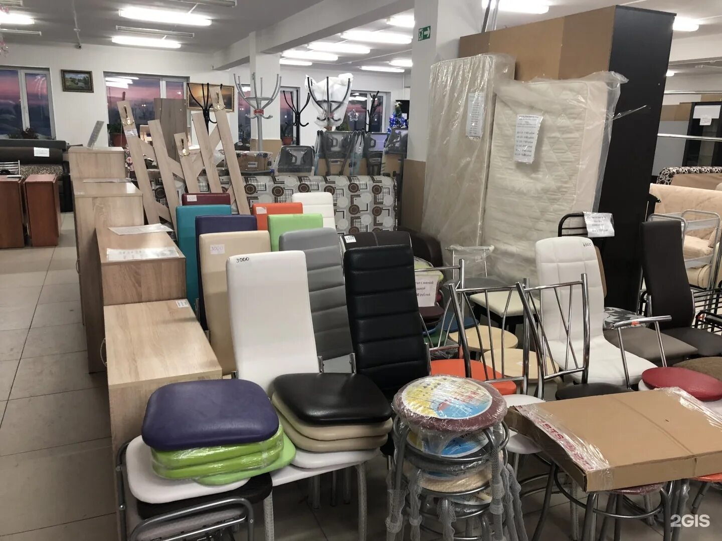 Уют сургут мебель. Гулливер магазин сургут маяковского 57. Сургут мебель адрес. Кухни сургут гулливер. Мебельные магазины в сургуте.