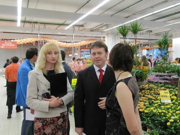 Оби чертаново. Когда закрыли филион оби. Оби филион. Оби филион. Торговый центр мега оби.