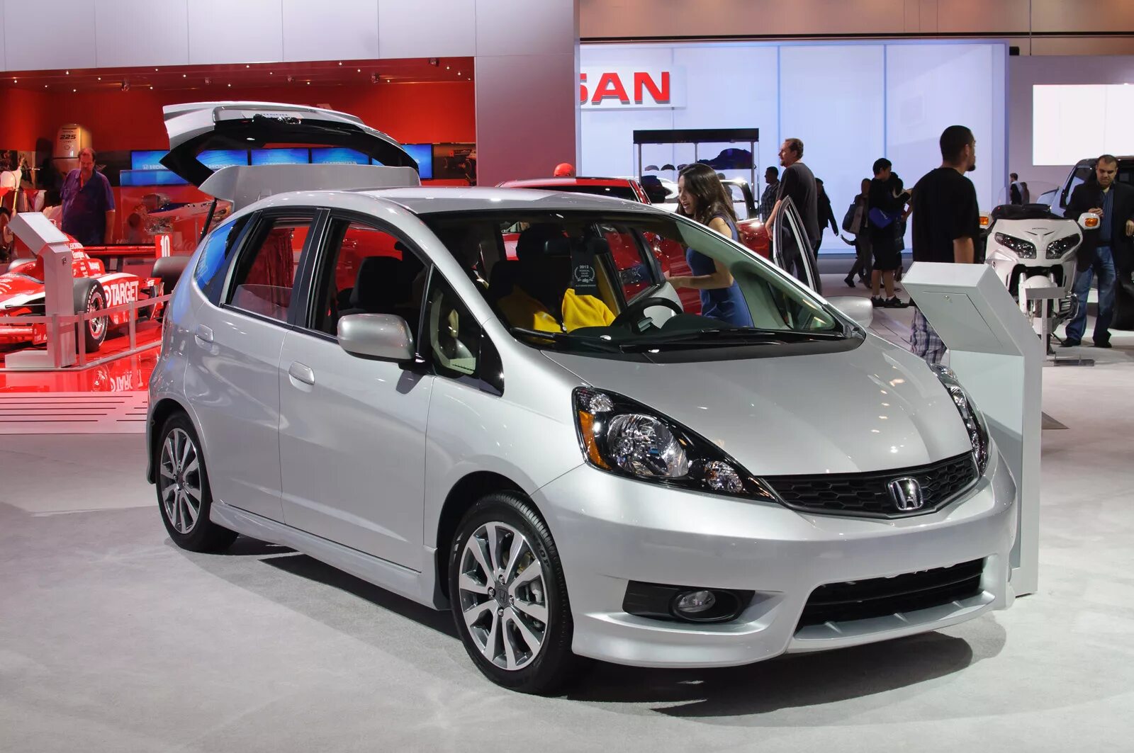 Андроид хонда фит. Honda Fit. Honda Fit Sport. Хонда фит американец. Хонда фит 2т.