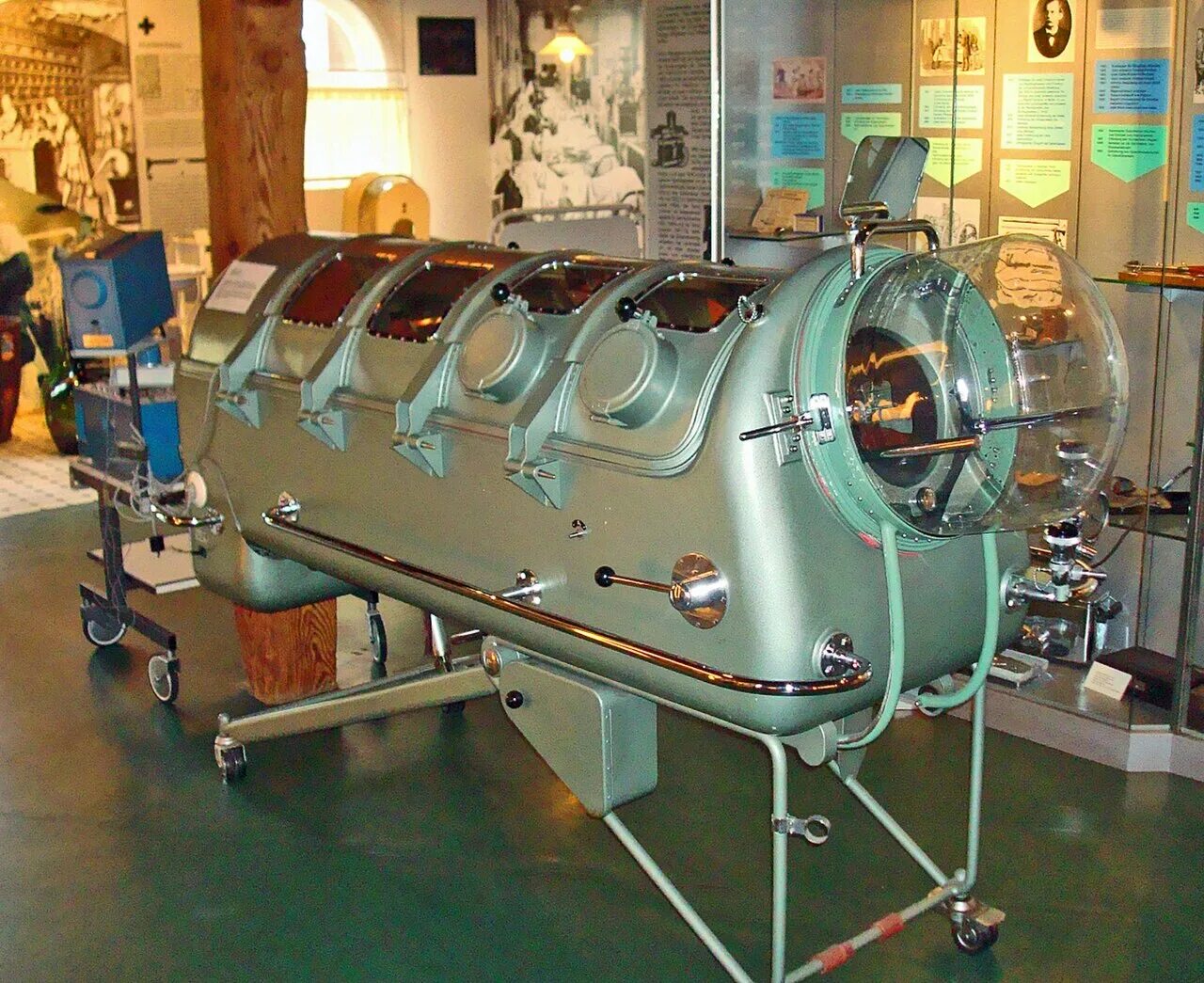 Полиомиелит барокамера. Батискаф Iron lung.