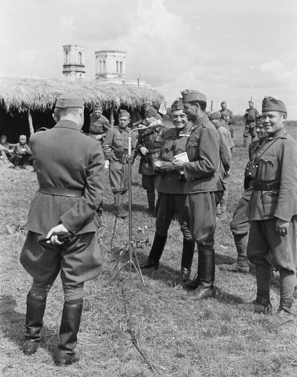1942 Пленные венгерские солдаты. Венгерские солдаты на Восточном фронте. Пленные немецкие солдаты 1942. Пленные венгры в СССР. Венгерские военнопленные