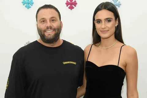 His wife Isabela Rangel. - celebritygen.com.