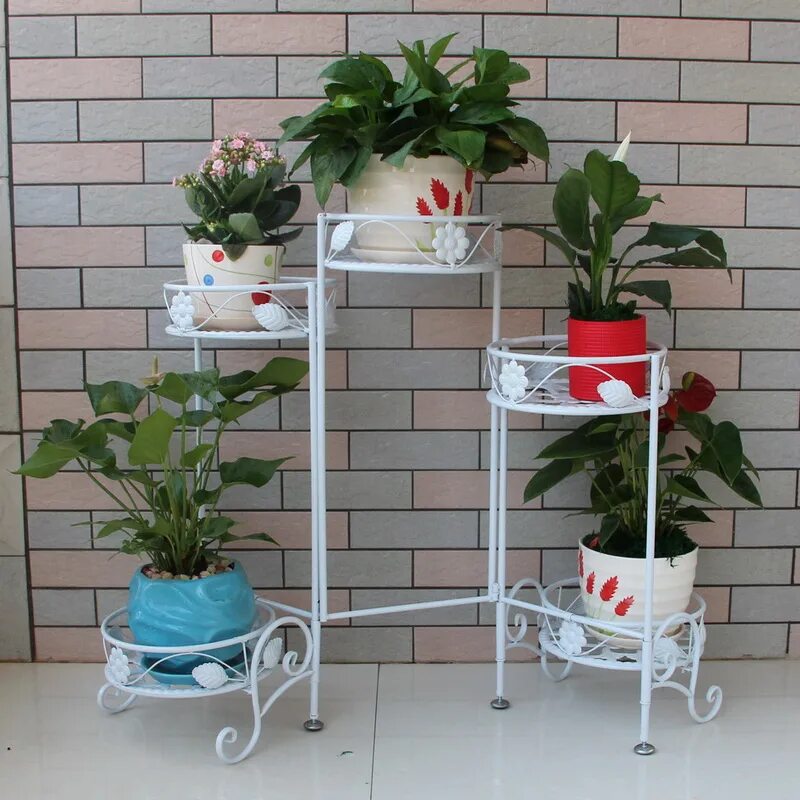 Стойка из цветов из трубы. Полка для цветов из труб. Подставка для цветов. Цветочница из пластиковых труб. Полочки под цветы.