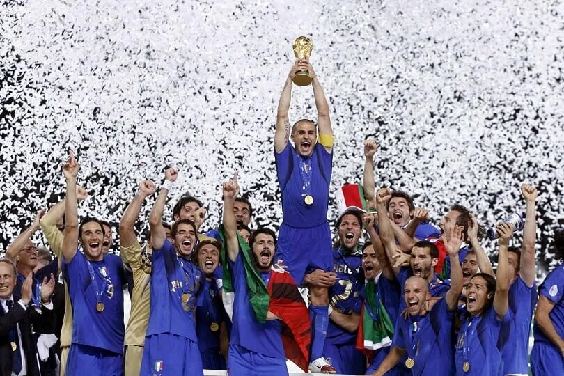 Италия чемпионы сколько раз. Италия ЧМ 2006. Сборная Италии ЧМ 2006. Сборная Италии по футболу 2006. Фабио Каннаваро ЧМ 2006.