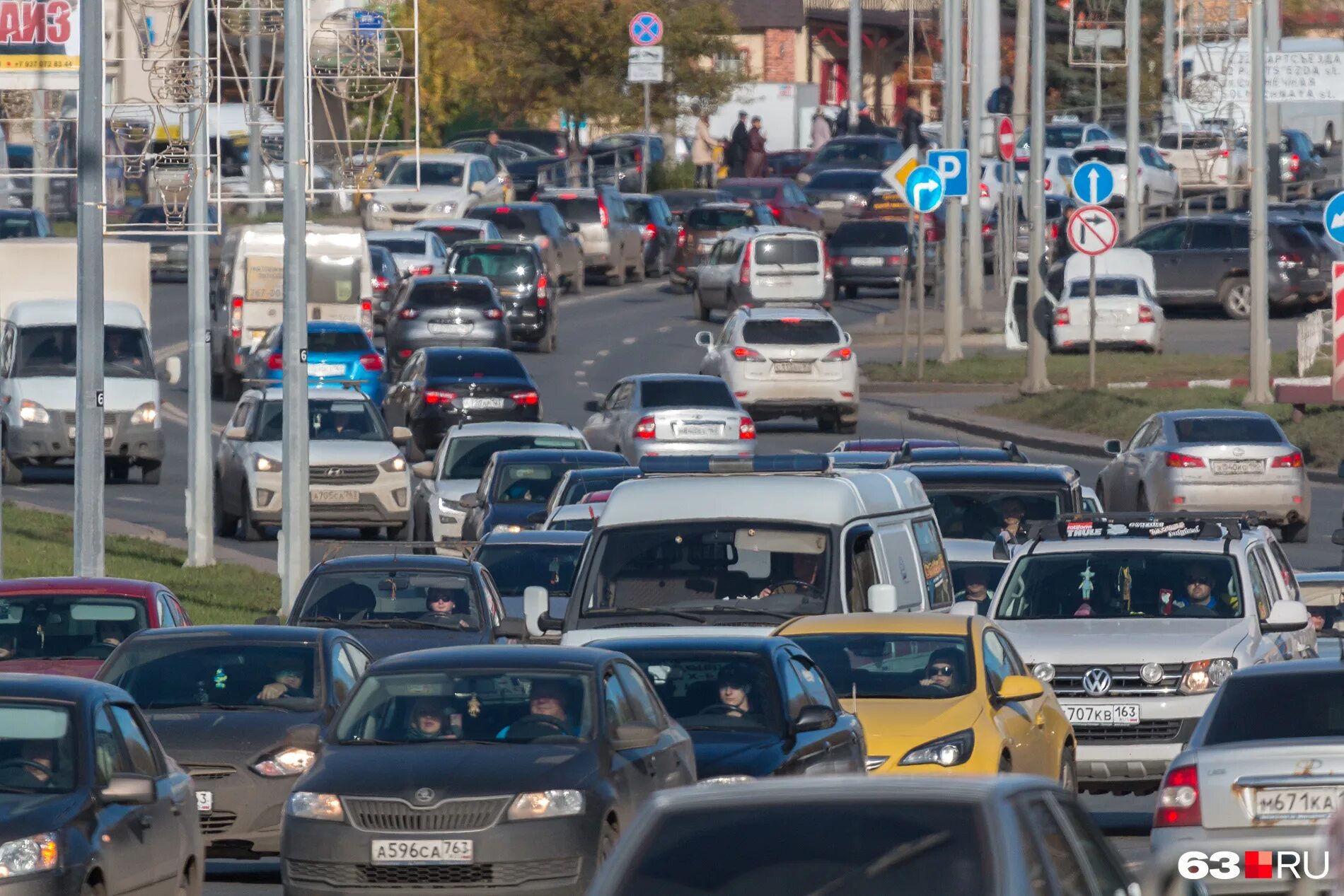 Самара проб. Затор на дороге. Пробки Самара. Автомобильная пробка. Пробка из авто.