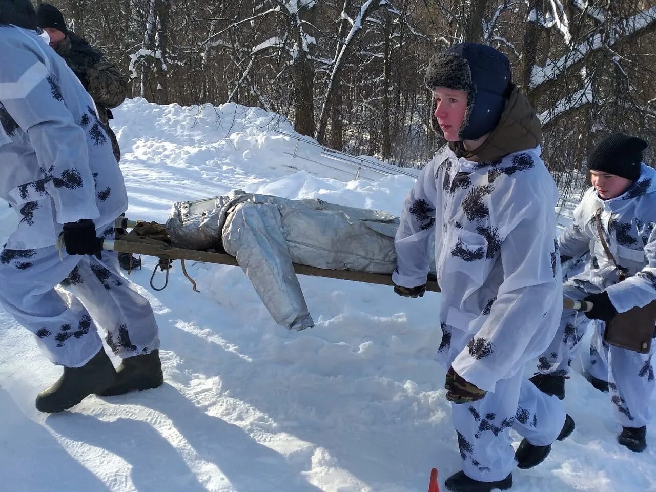 Позывной для зарницы для наставника. Военно-спортивная игра Зарница. Зарница зимой. Военно патриотическая игра. Военизированная игра Зарница.