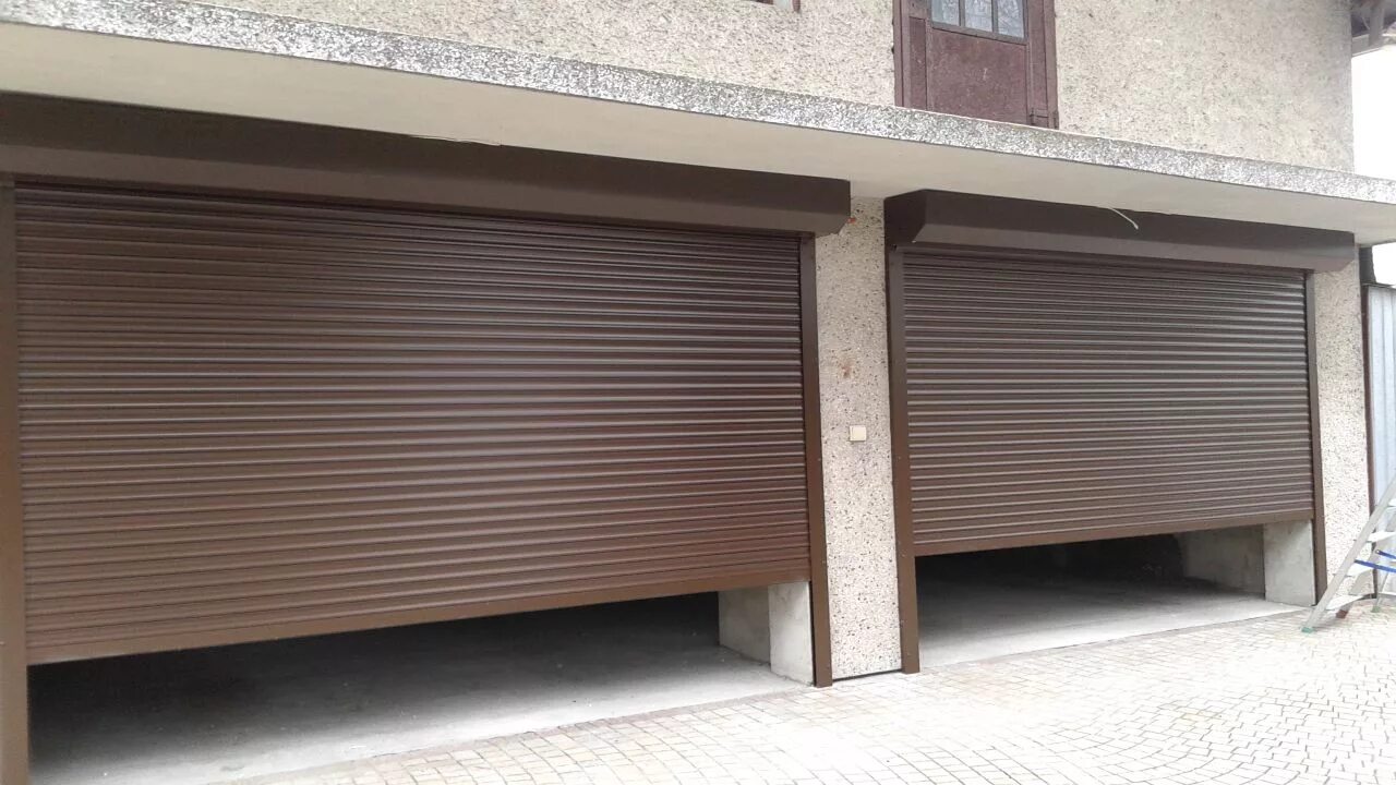 Sandwich panel pentru porti. Рулонные ворота doorhan. Ролеты противовандальные. Рольставни 3000х2500. Роллетные ворота с электроприводом 2/2.