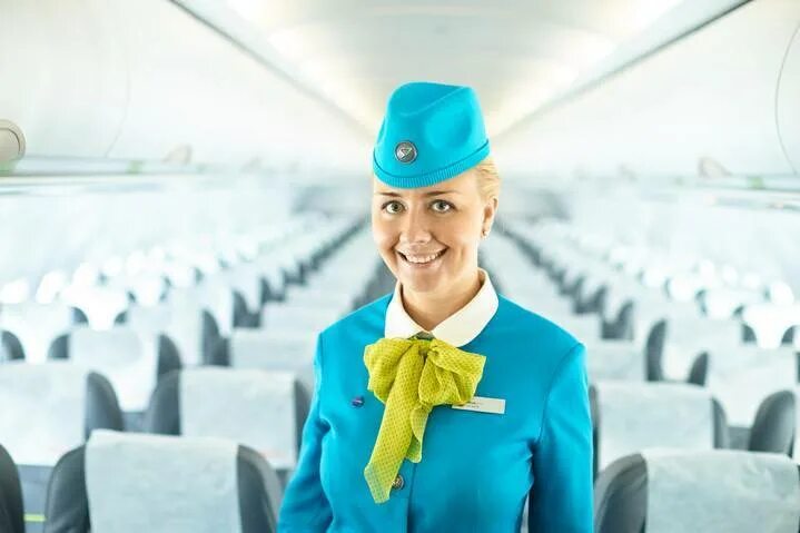 S7 Airlines Бортпроводник. Стюардессы s7 Airlines. Стюардесса s7 Эмбраер.