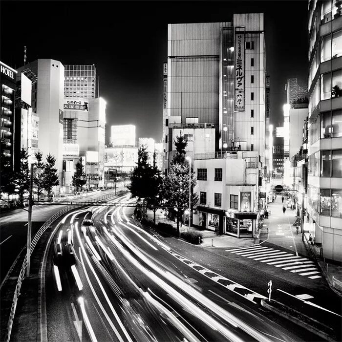 Tokyo black. Черно белый город. Городской пейзаж черно белый. Черно белый город Эстетика. Черно белый Токио.