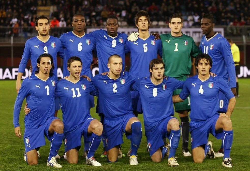 скуадра адзурра. сборная италии по футболу. финал евро 2021. скуадра адзурра. италия чемпион европы 2021.