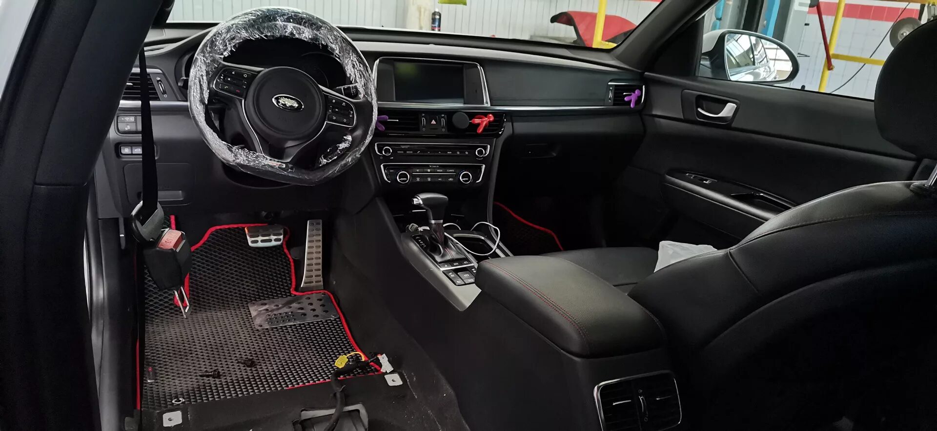 Как снять заднее сиденье на киа оптима Установка подголовников с DVD ч.1 KIA Sportage (3G), 2 л, 2010 года аксессуары