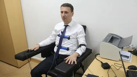 Полиграфолог