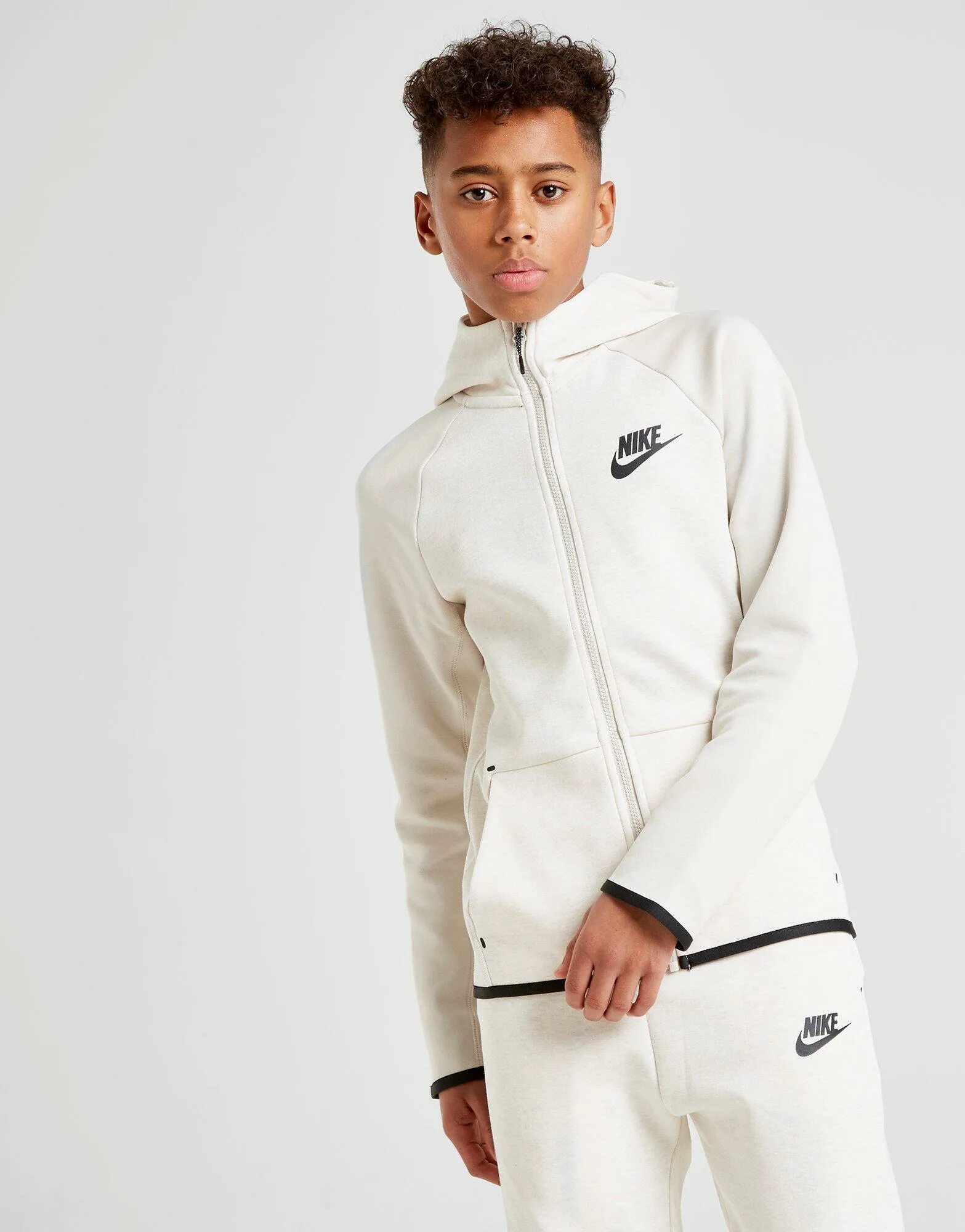 Nike Tech Fleece белая. Nike Tech Fleece zip White. Nike Tech Fleece белая Junior. Nike Tech Fleece костюм.