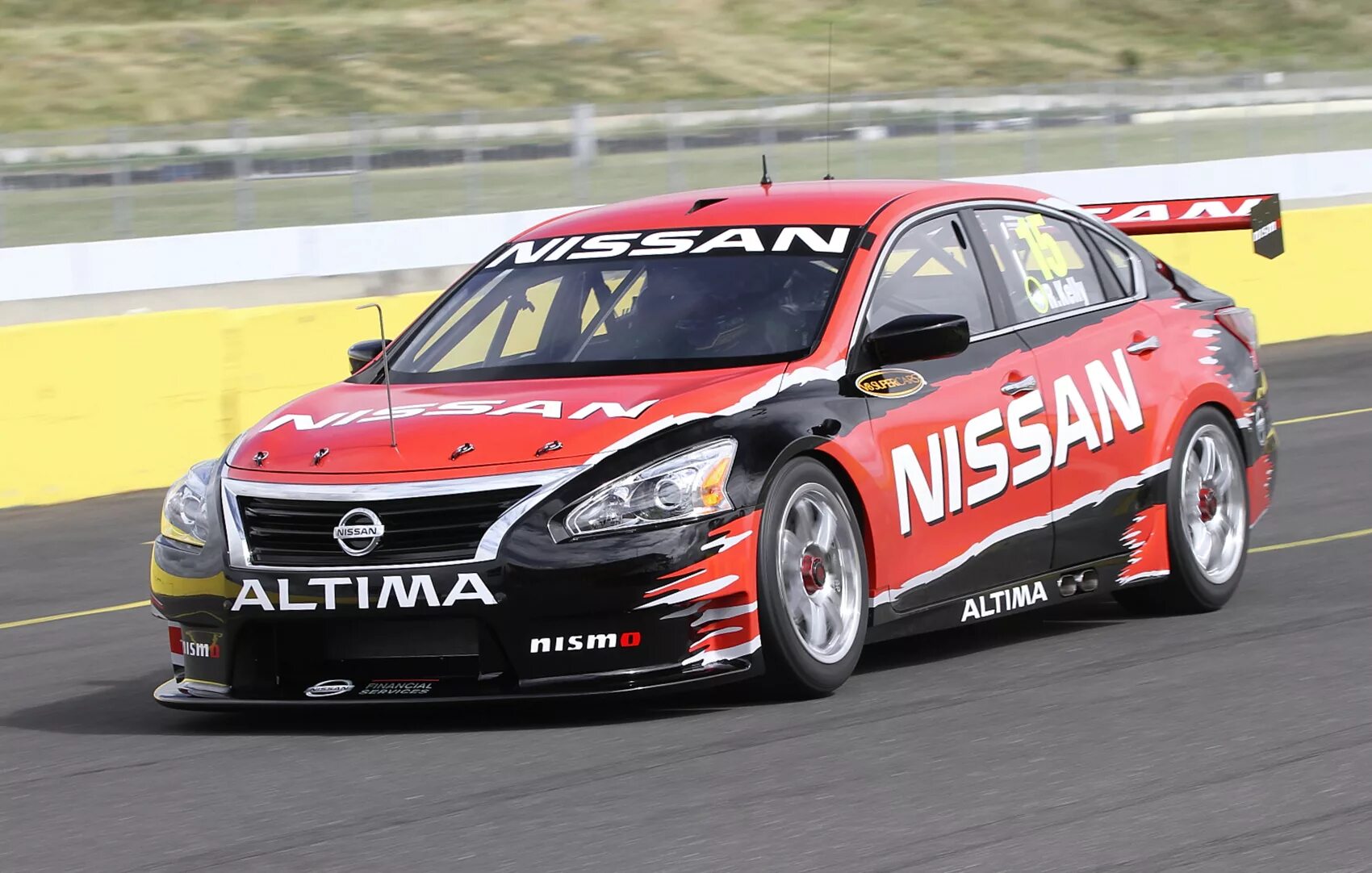 Ниссан гоночный. Nissan altima v8 supercar 2013. nissan racing v8. ниссан 8. nissan altima гоночный.