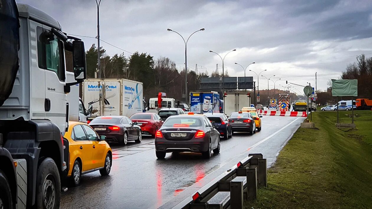 Без выезда москва. Заезд в Москву. Москва выезд. Фото выезд из Москвы. Москва выезд из города.