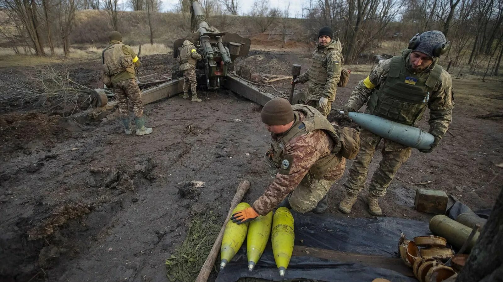 Готовят нападение. Российские солдаты на Украине. Украинские военные. Наступление ВСУ.