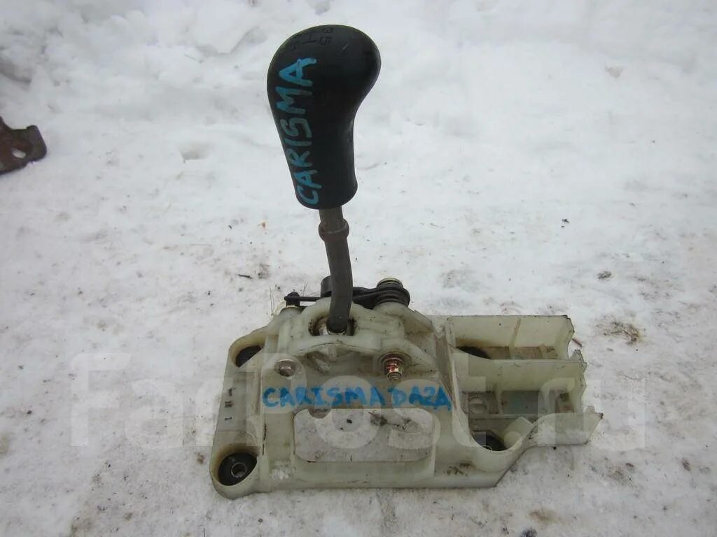 6 2003. 012 кулиса в сборе. Mitsubishi carisma 1995 кулиса. Митсубиси каризма тяга выбора передачи. Кулиса mitsubishi carisma.