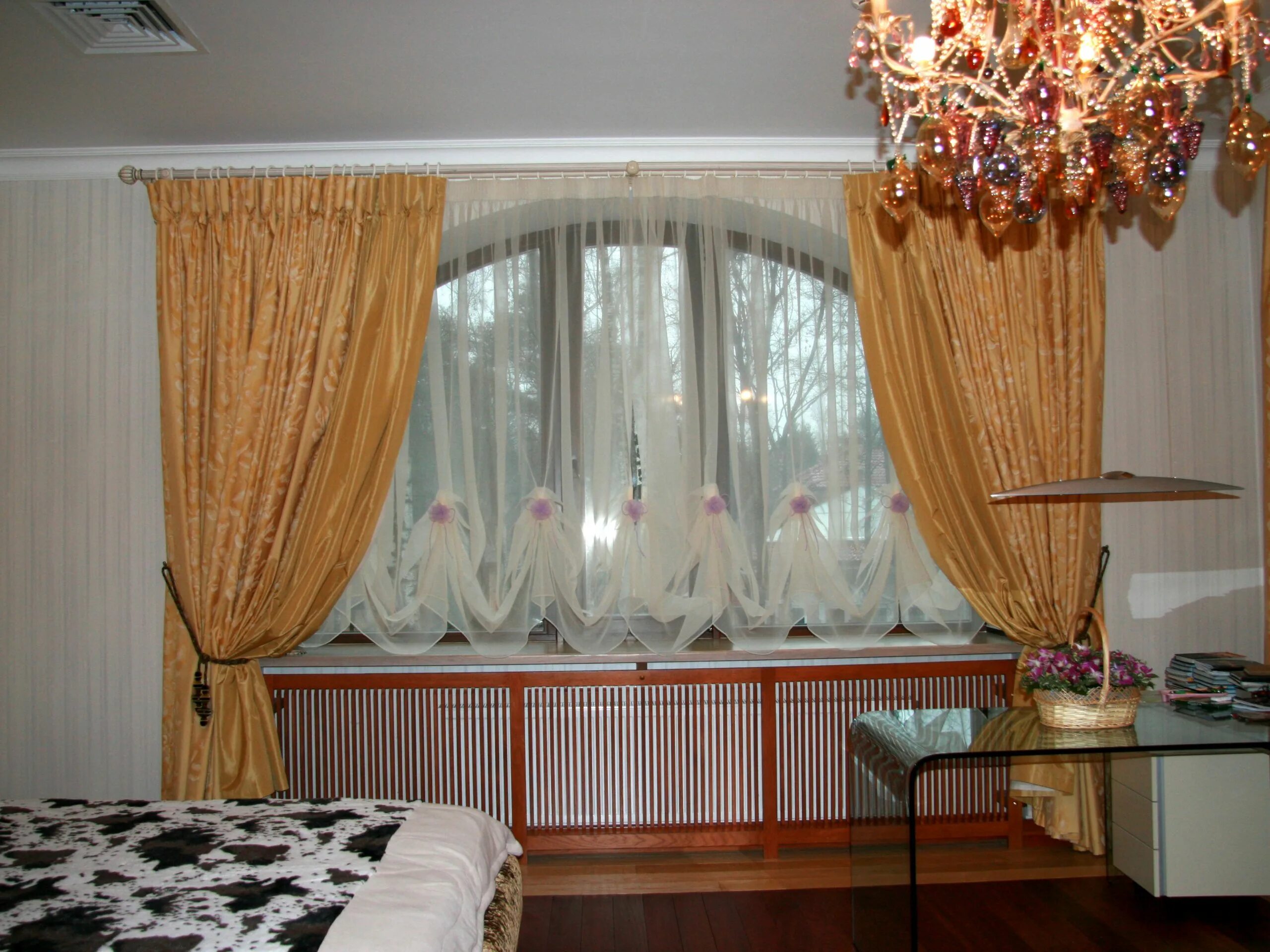 Короткая тюль в спальне фото Короткие шторы: в гостиную и в детскую, фото, занавески в спальню, тюль в комнат