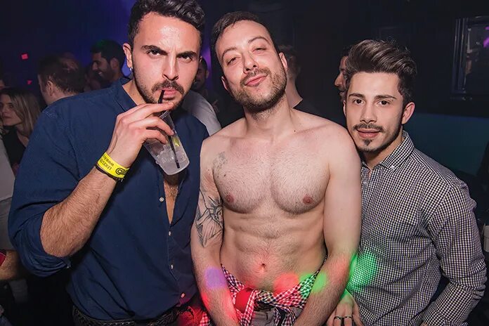 Воргей доска. Клуб для голубых. Вечеринка в баре гомосексуалы. Gaynsk новосибирск. Гейнск плюс ж новосибирск.