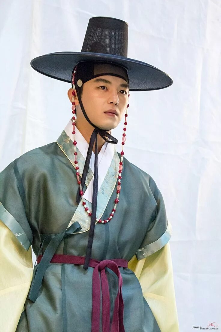 Мышцы чосон. Мышцы чосон. Королевский ханбок. Ханбок королевы чосона. Byeon woo seok.