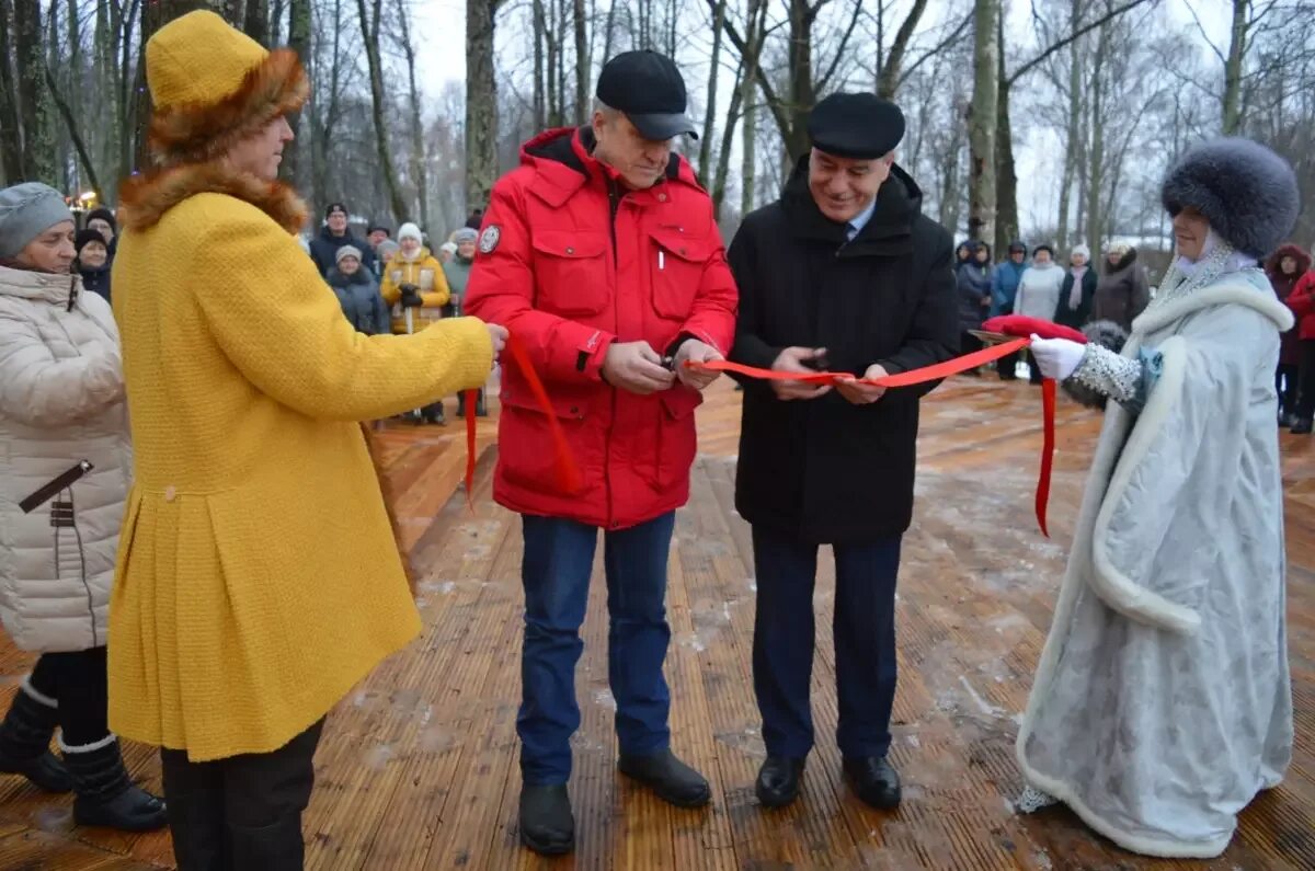 Подслушано холм новгородской области в контакте. Парк Тинчурина реконструкция. Фото обновленного парка в Холме.