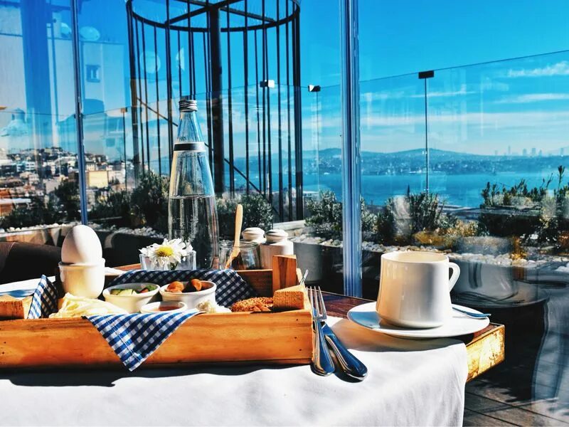 Hotels instagram. Посты в инстаграм о отелях. Инстаграм отеля. Ic green palace 5 бассейн с подогревом. Инстаграм отеля.