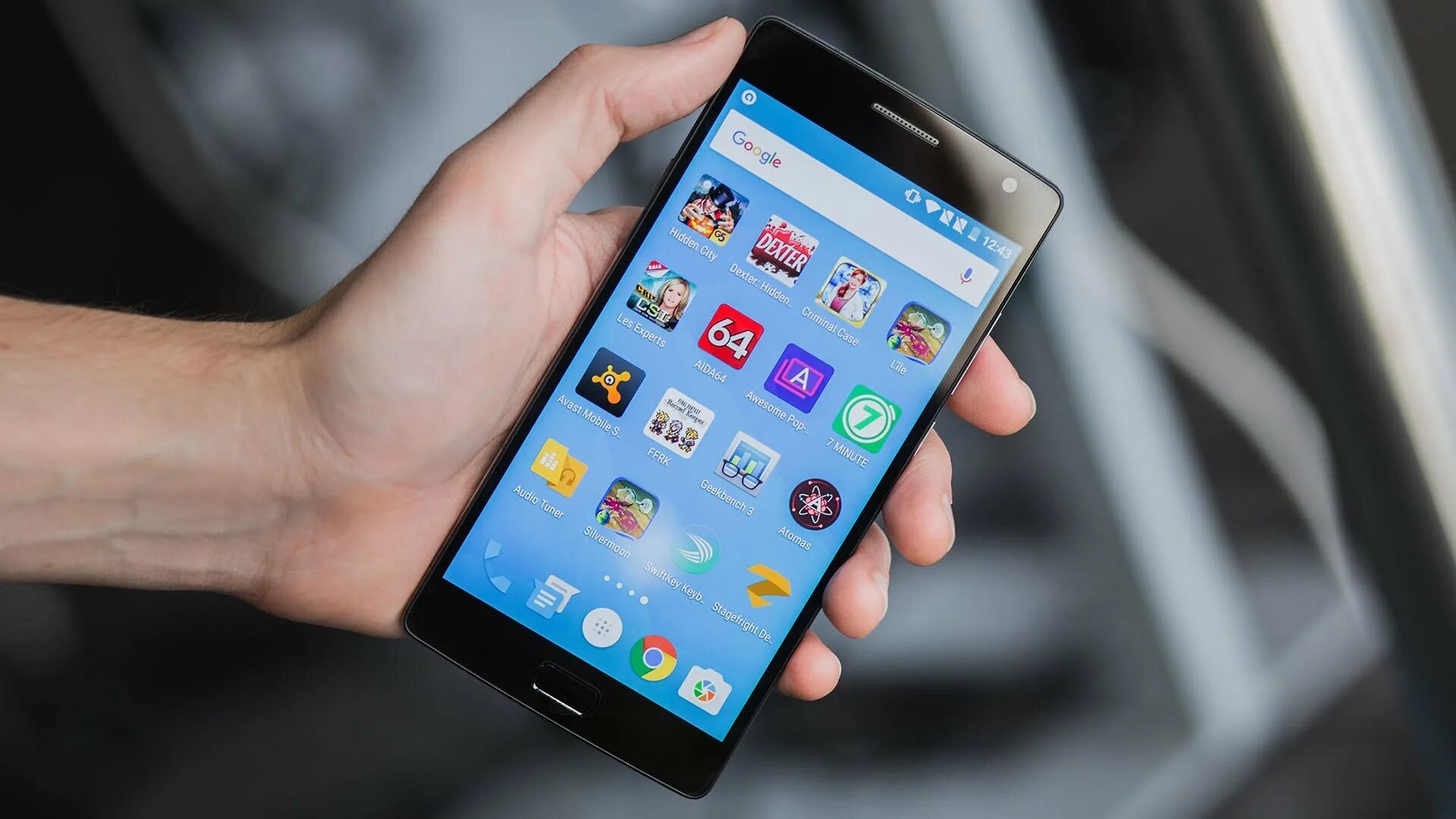 Android smart phone. Android смартфон в руке. лучший андроид смартфон. андроид топ. приложение android смартфон.