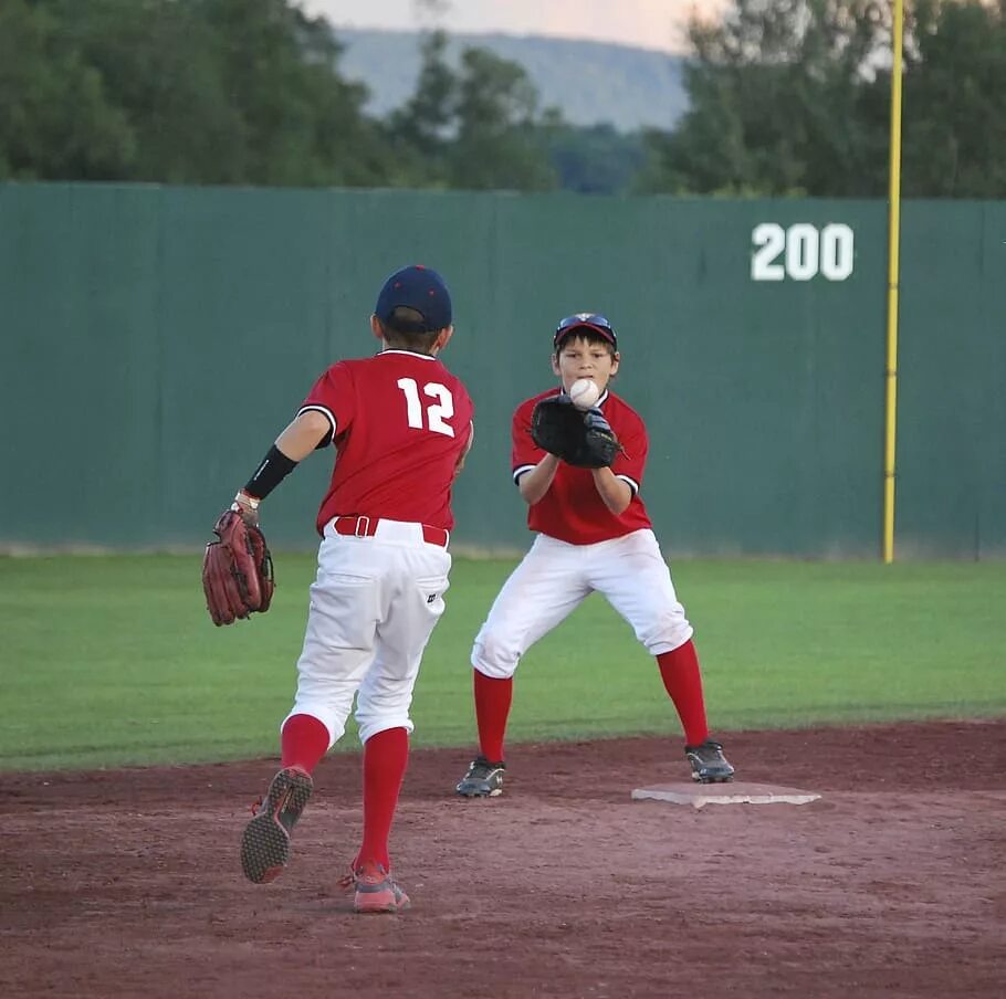 Русский Бейсбол. Форма бейсбольного поля. Мальчик бейсболист. Baseball boy игра. Арахисовый мальчик бейсбол