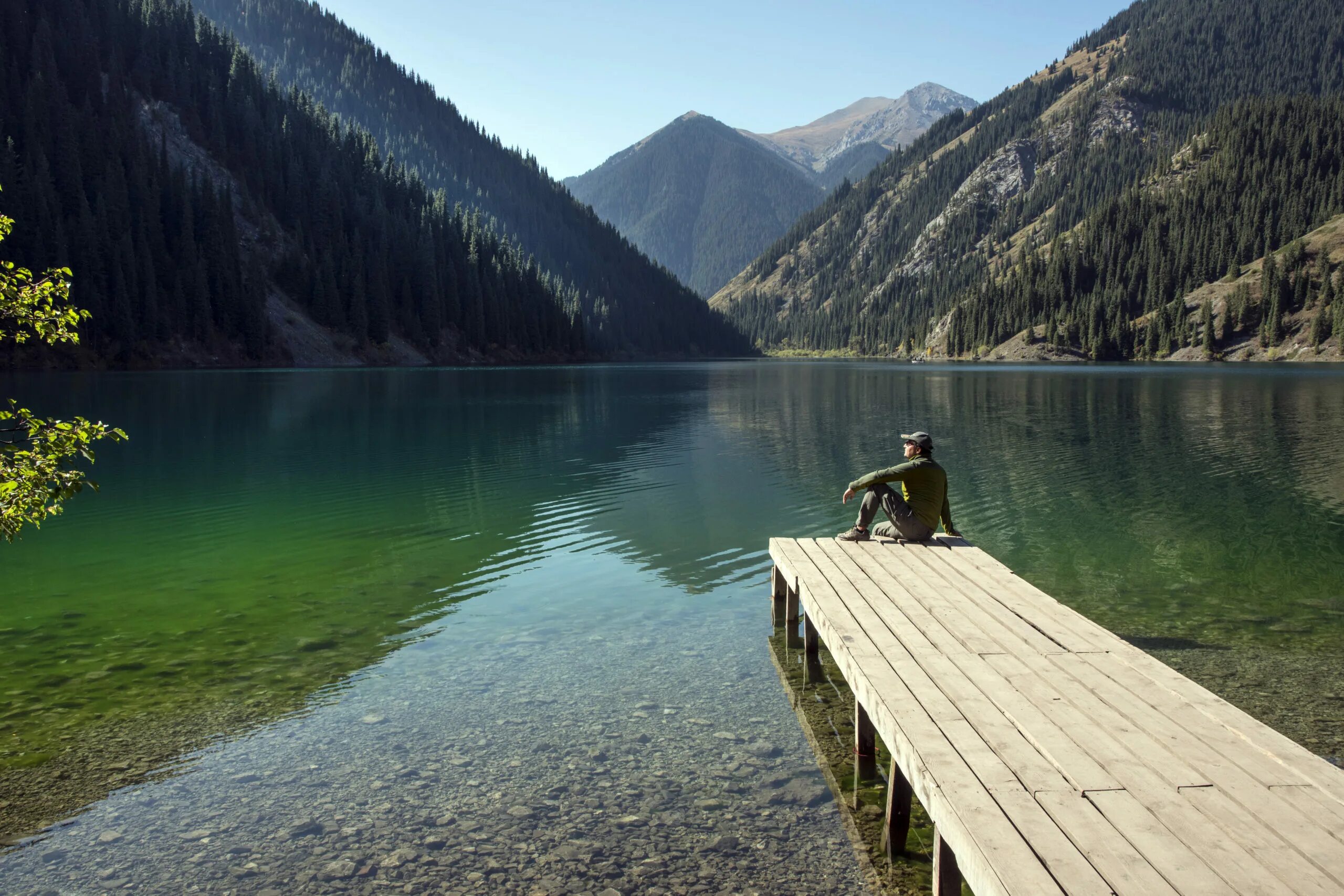 Interest in nature. Кольсайские озера. Казахстан красивые места. Казахстан туризм. Туризм в Казахстане картинки.