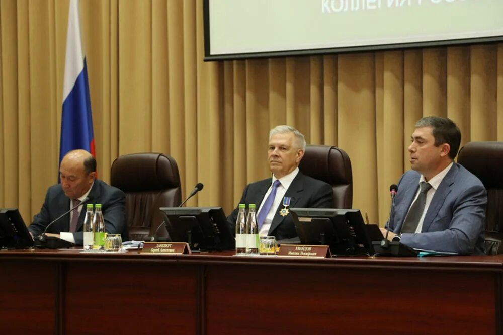 Россельхознадзор удмуртия. Руководитель управления россельхознадзора. Частов алексей александрович саратов должность. Антонов евгений вячеславович россельхознадзор. Милорадов роман иванович тверь.