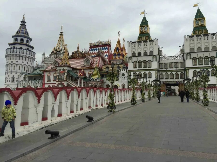 Кремлевская жизнь. Измайловский Кремль осень. Измайловский Кремль парк Измайлово осень. Измайловский Кремль осенью. Измайлово Кремль осенью.