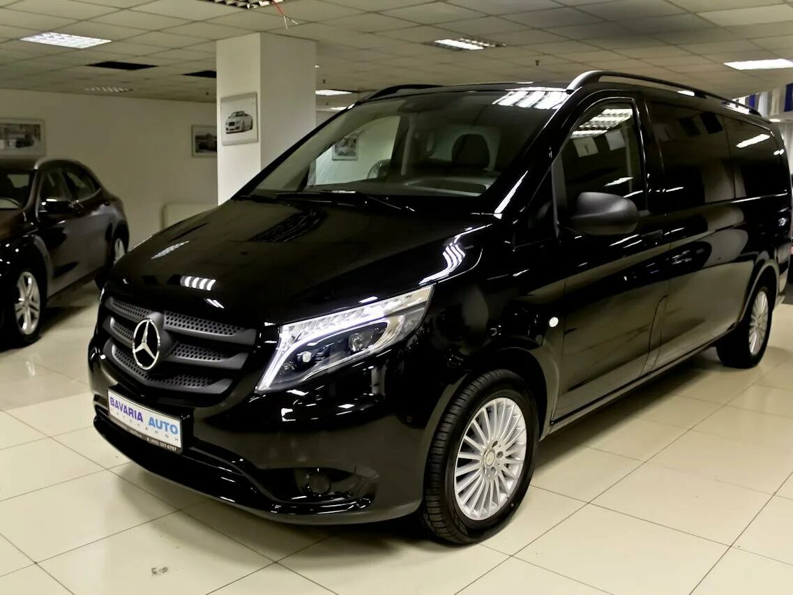 Отзыв vito. Mercedes-Benz Vito III (w447). Мерседес Vito w447 чёрный. Мерседес Вито 2015. Минивэн Мерседес Вито 2015.