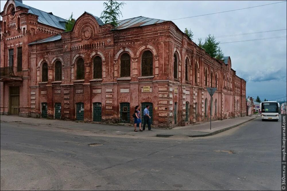 Елец табачная фабрика Заусайловых. Дом Заусайлова Елец. Елец 19 века. Католический костел Елец. Бывшая табачная фабрика