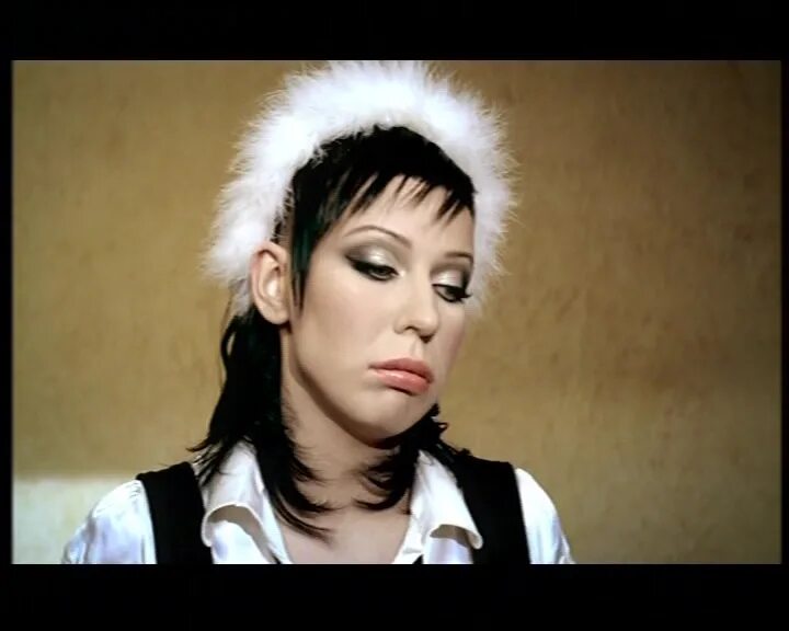 елка мальчик красавчик клип. елка авторадио. ёлка девочка студентка. елка мальчик красавчик. елка мальчик слушать.