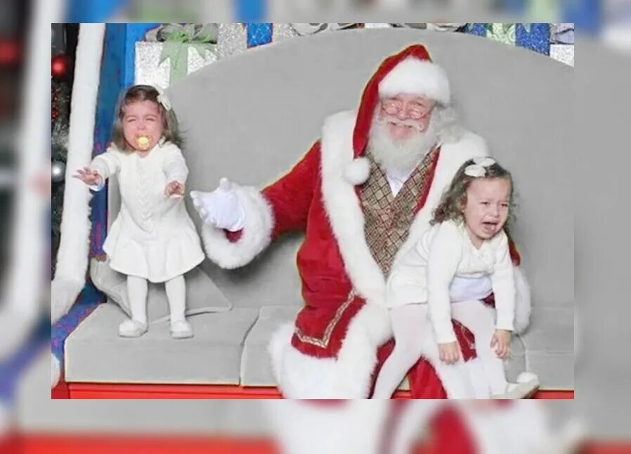 Дед мороз в саду утренник. Утренник в садике. Воспитатель дед мороз. Воспитательница дед мороз. Воспитатель дед мороз.