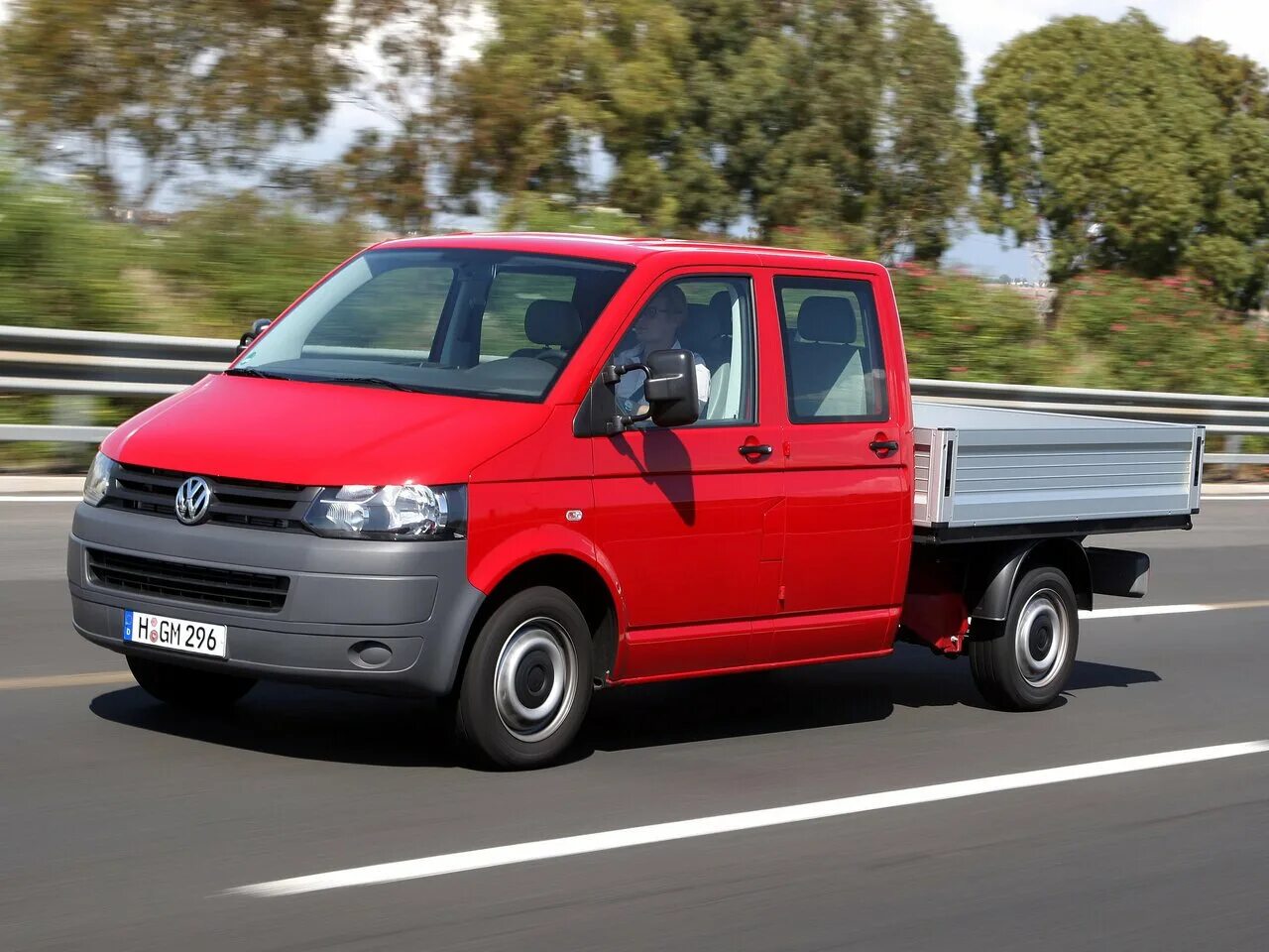 Купить фольксваген грузовой. VW Transporter t5 грузовой. VW Transporter t5 бортовой. Фольксваген грузовой бортовой т5. Volkswagen бортовой Транспортер т4.