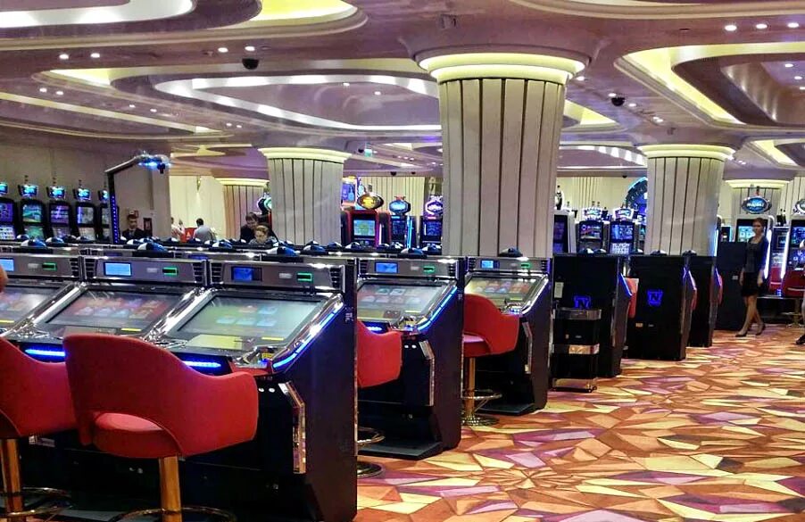 Crystal casino. Казино тигр де Кристал Владивосток. Казино в Приморье Tigre de Cristal. Казино Шамбала Владивосток. Казино Кристалл Владивосток.