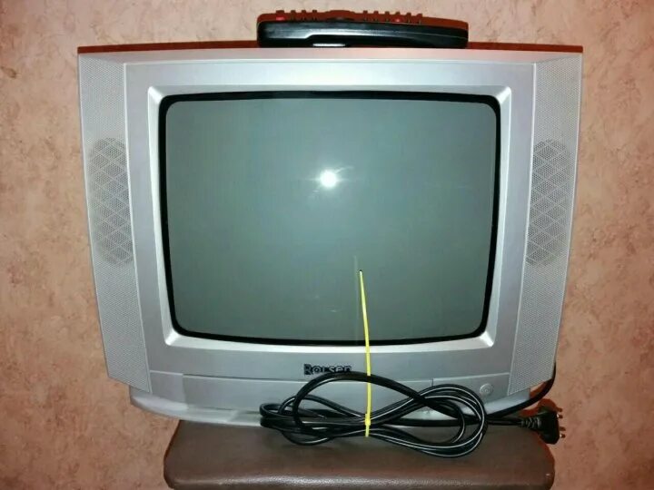 Телевизор Rolsen старый. Телевизор Ролсен цветной. Телевизор 2004. Телевизор Ролсен старый. Телевизоры 2004 года