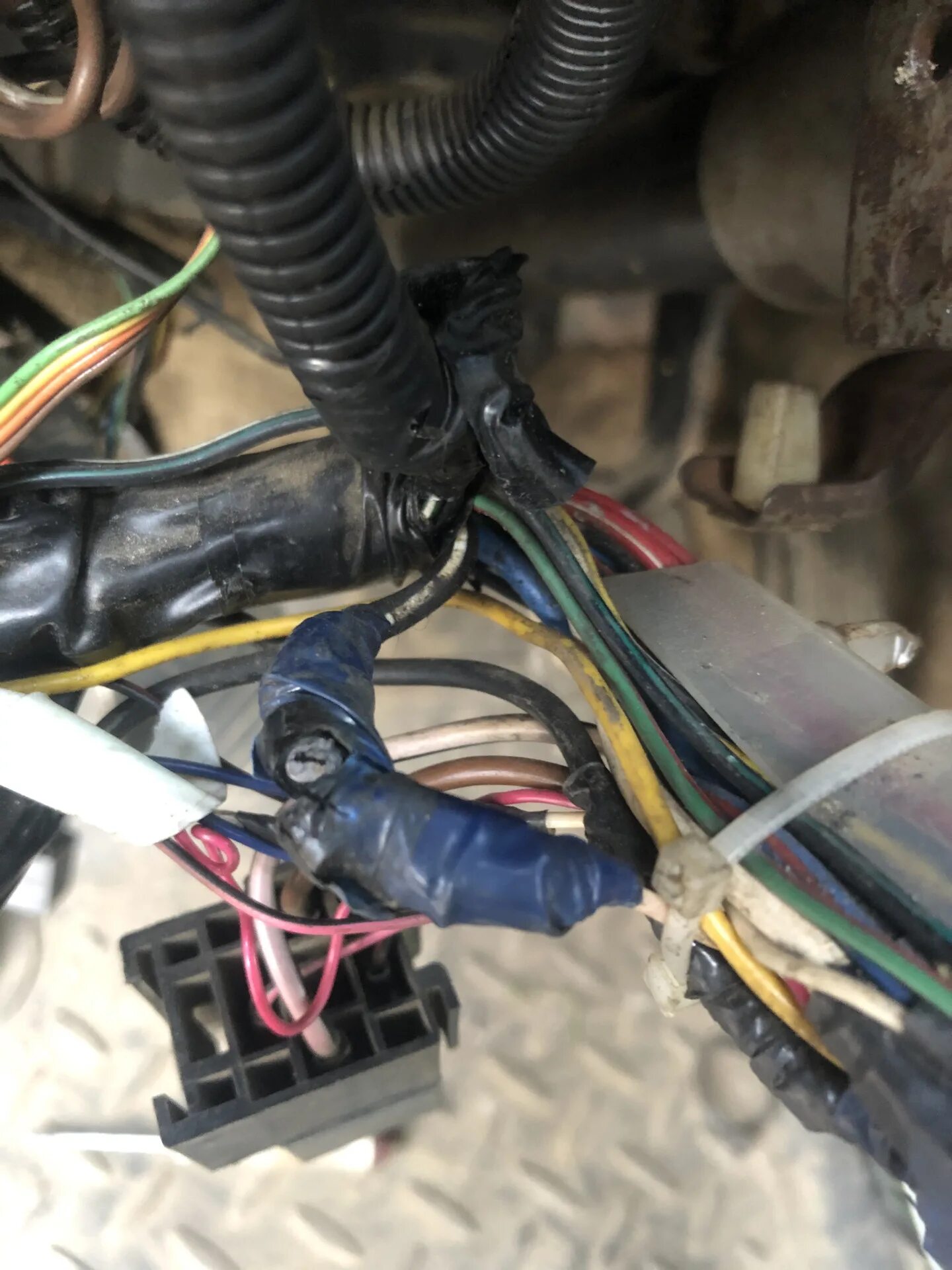 Глохнет паджеро 2. 5л 1999г. Датчик тпс 4м40 паджеро 2. Глохнет паджеро 2. P0403 mitsubishi.